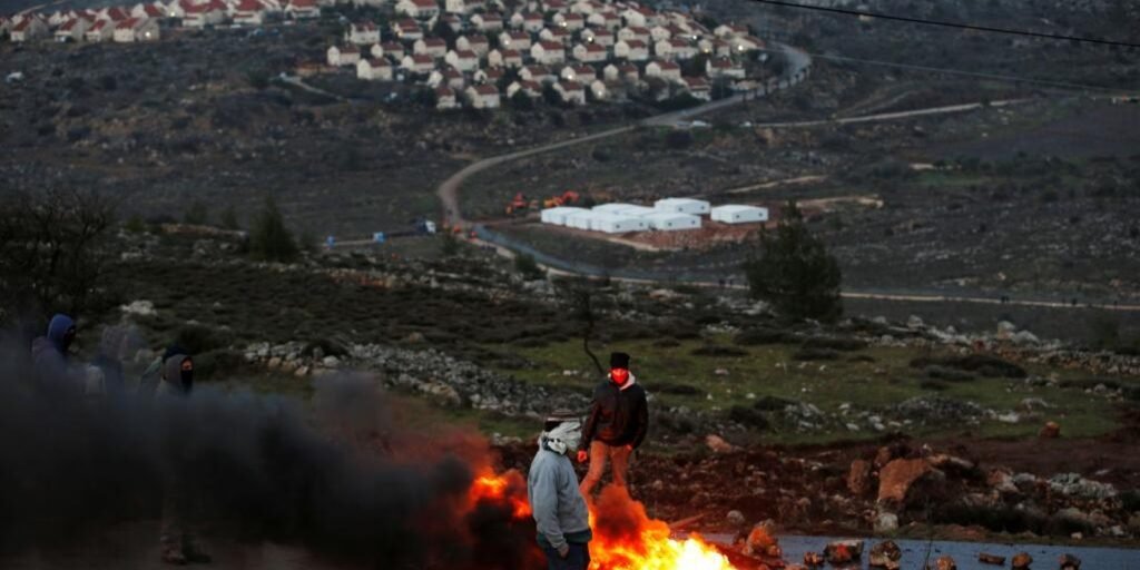 Reino Unido, França e mais 10 países aprovam sanções contra Israel