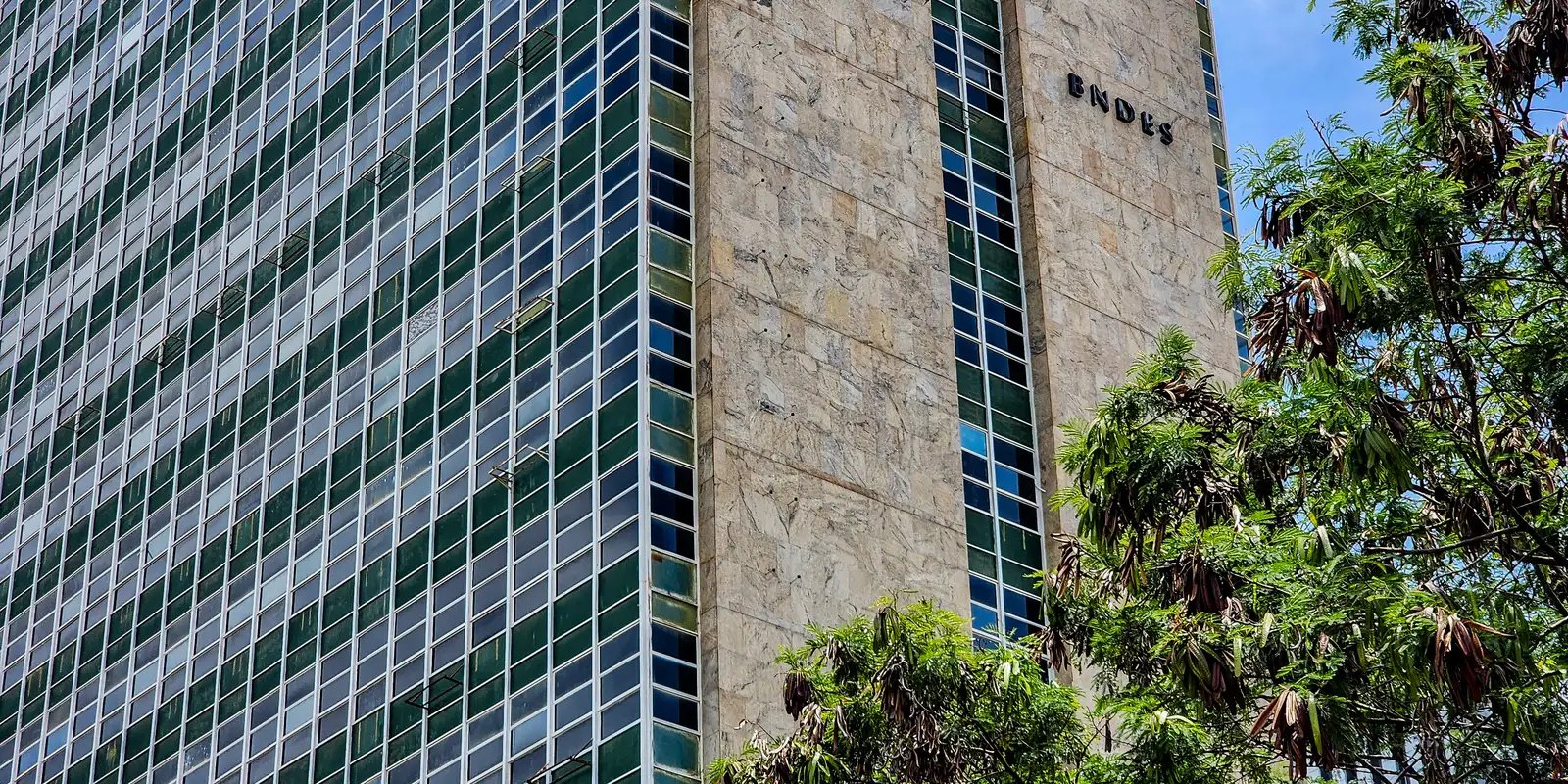 Parceria prevê R$ 5,5 bilhões para descarbonizar indústria brasileira