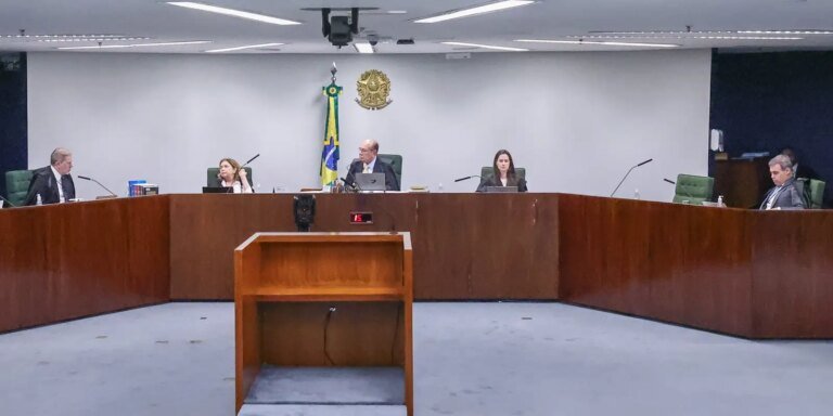 Segunda Turma do STF forma maioria para manter diretor da PF afastado