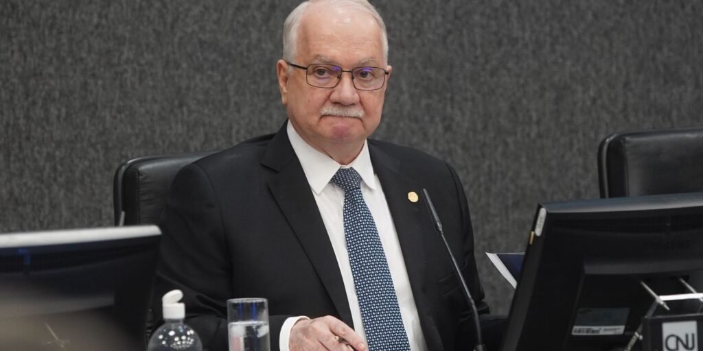 Caso Master: Fachin cobra explicações de Moraes, Mendonça, PGR e PF