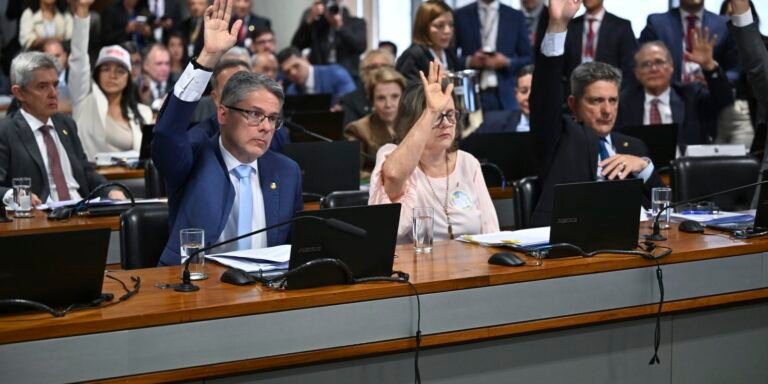 Votação da PEC 6×1 deve ocorrer só após primeiro turno das eleições