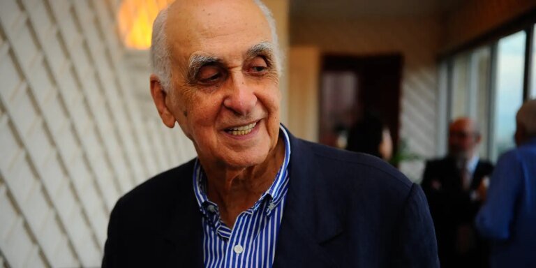 Corpo de Zuenir Ventura será velado nesta quarta na sede da ABL