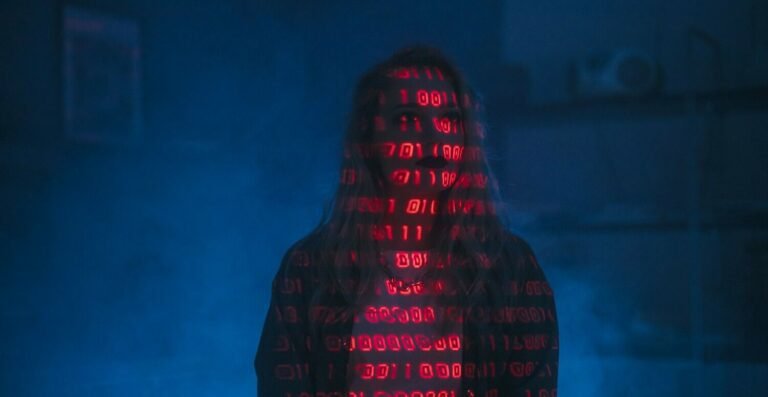 Criminosos passam a fabricar identidades com IA