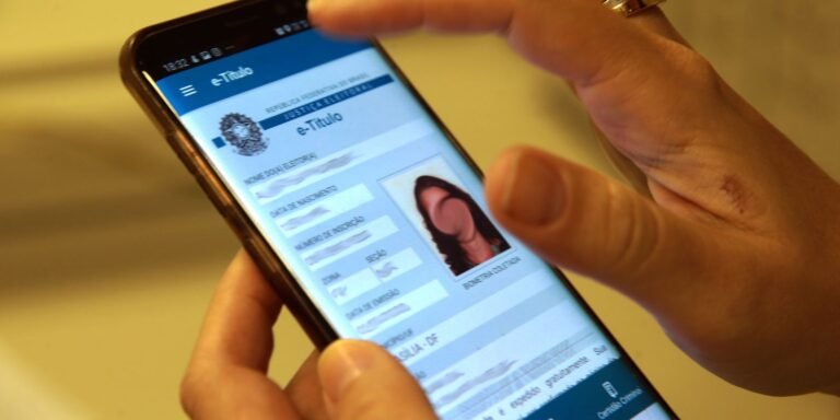 Eleitores recebem alertas sobre as eleições pelo e-Título