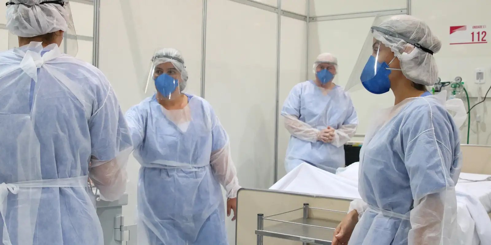 Quase 50% dos médicos de UTIs do país apresentam sinais de esgotamento