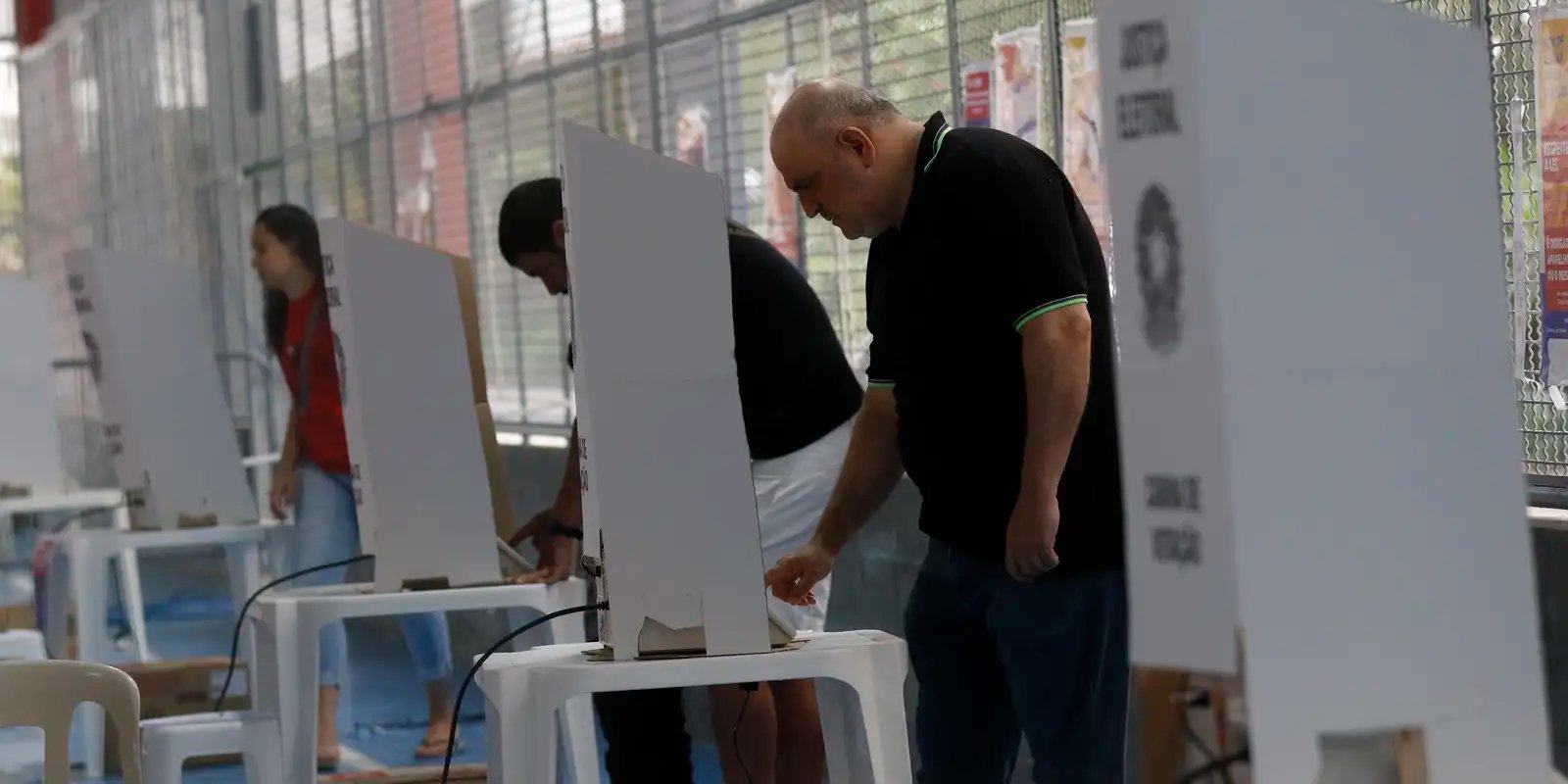 Hora do voto: veja o que levar e o que não levar quando for à urna