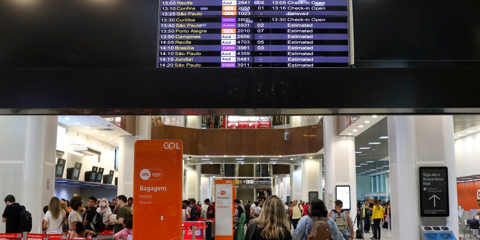 Mais de 90 mil passageiros devem passar pelo Santos Dumont no feriadão