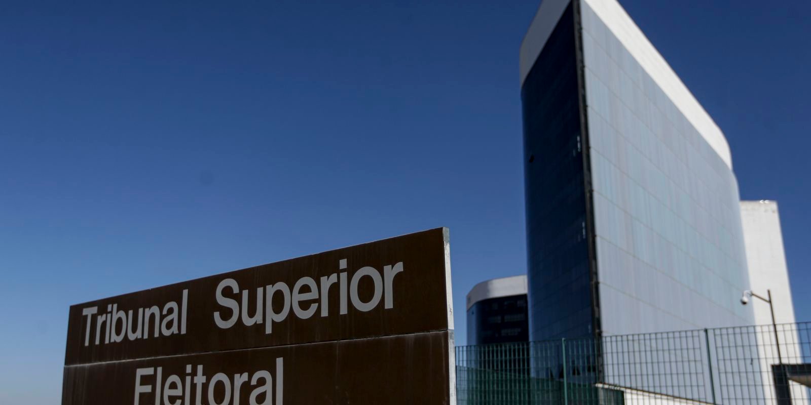 TSE registra mais de 50 mil denúncias de propaganda irregular