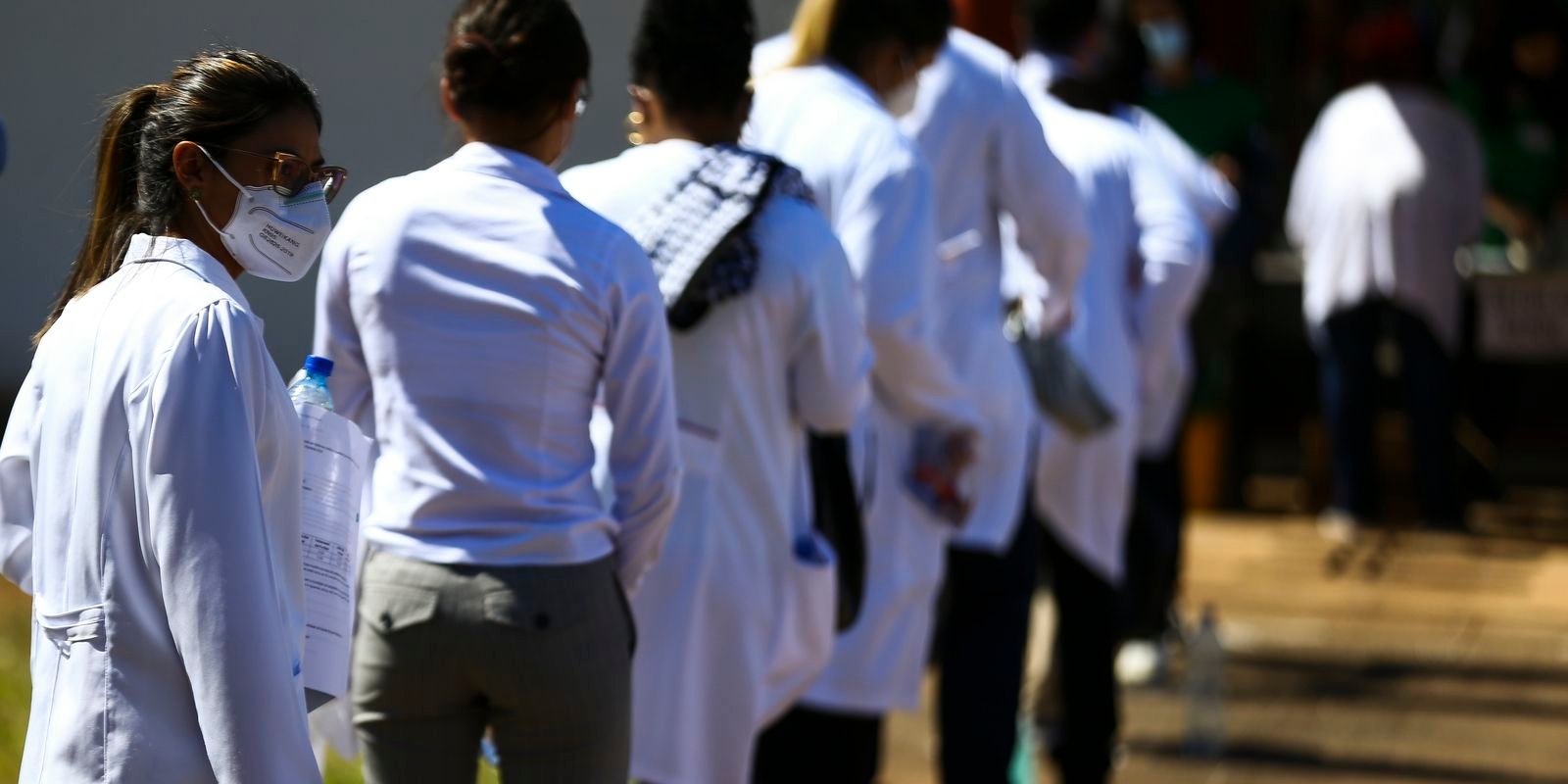Revalida 2026: prazo para envio de diploma médico termina no sábado