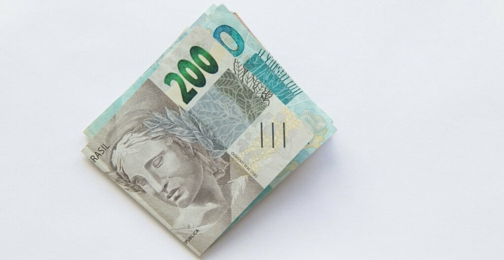 Salário ainda não caiu? Entenda ao prazo para pagamento de setembro