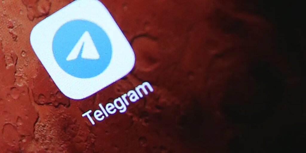 Comprovantes de vacinação falsificados eram vendidos pelo Telegram