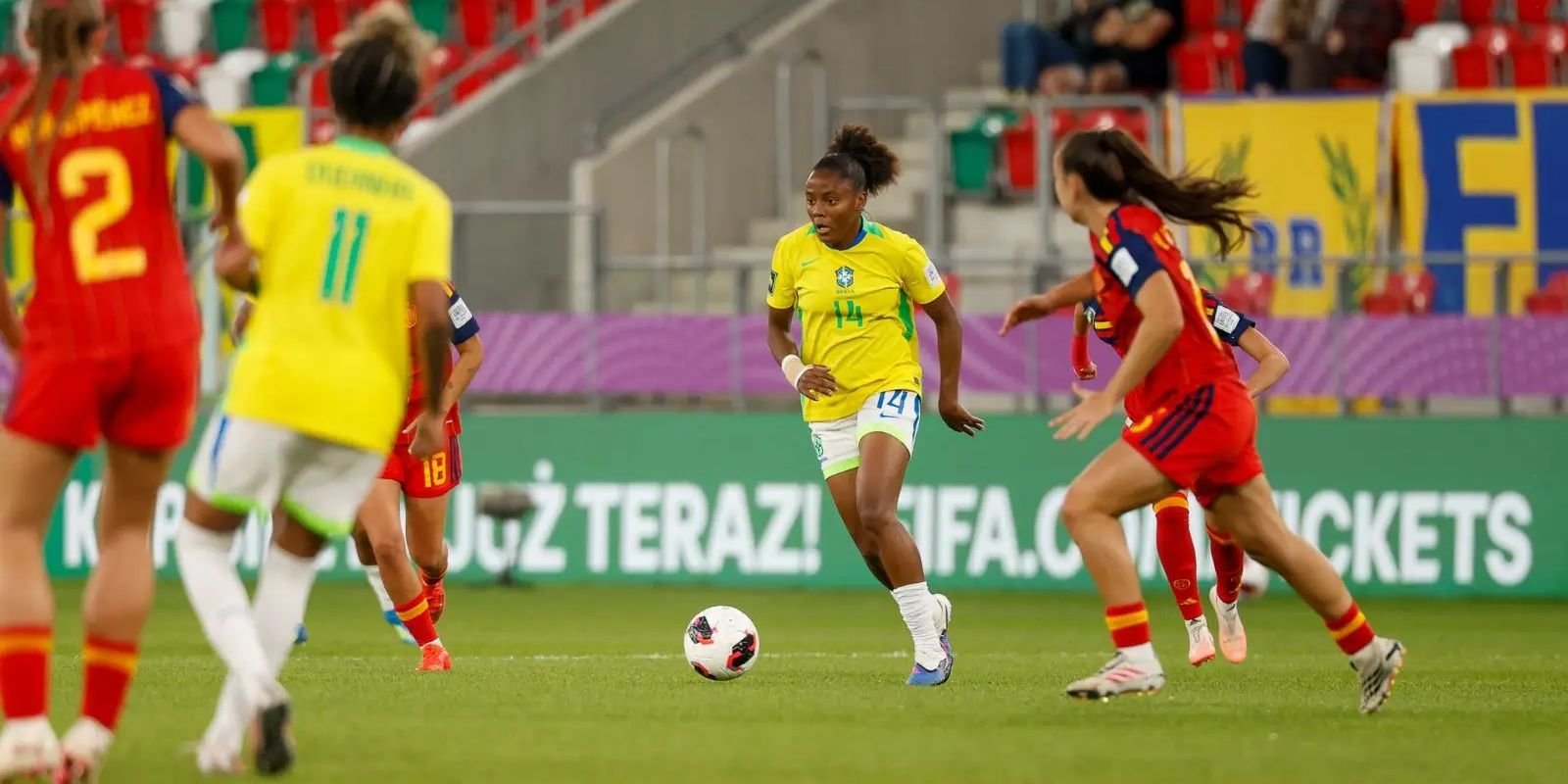 Técnico da seleção feminina convoca atletas para jogo contra Argentina