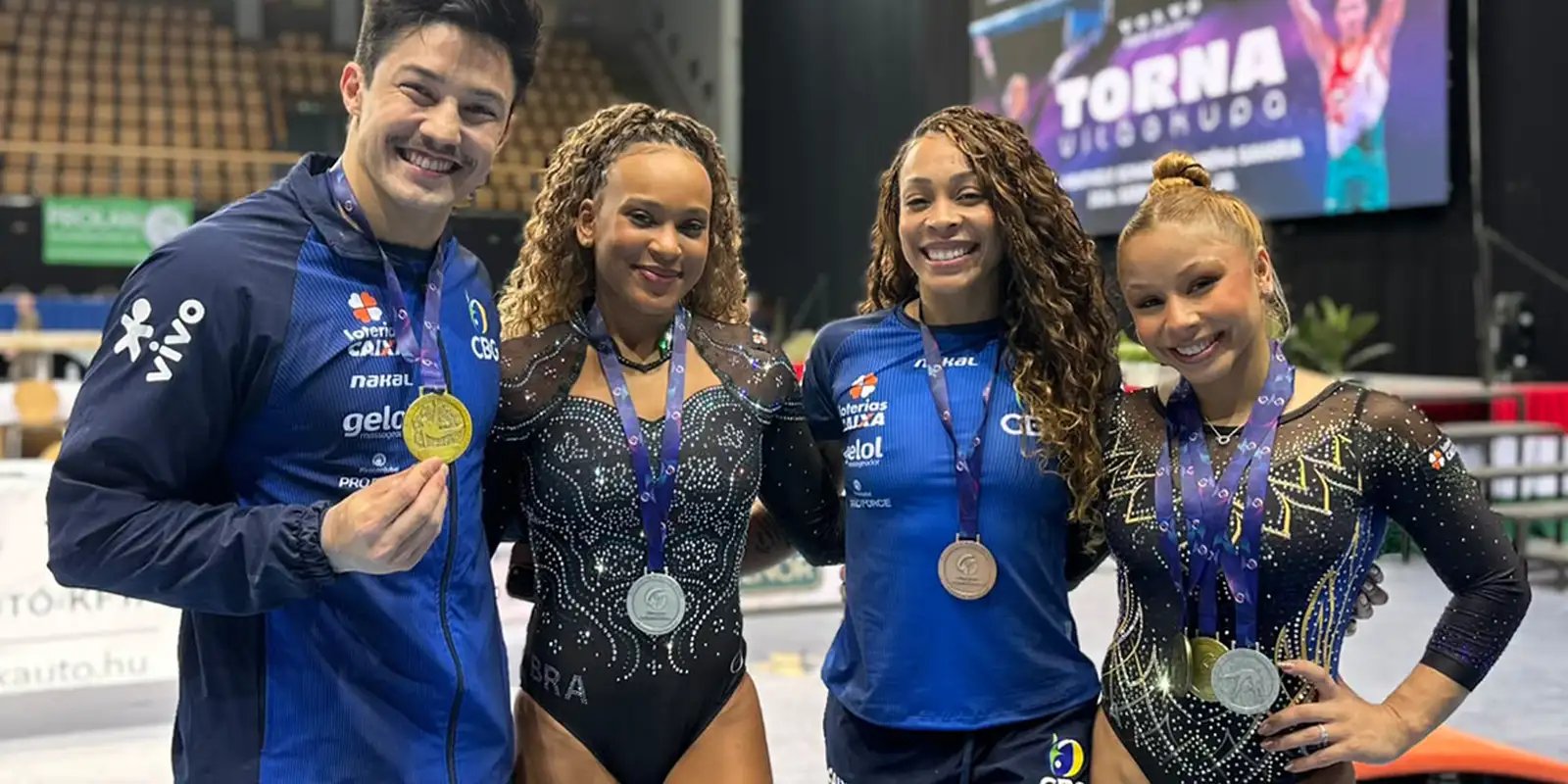Flávia Saraiva e Rebeca Andrade garantem dobradinha do Brasil na trave
