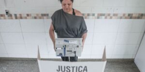 TSE verifica sistemas eleitorais e emite zerésima de urnas eletrônicas