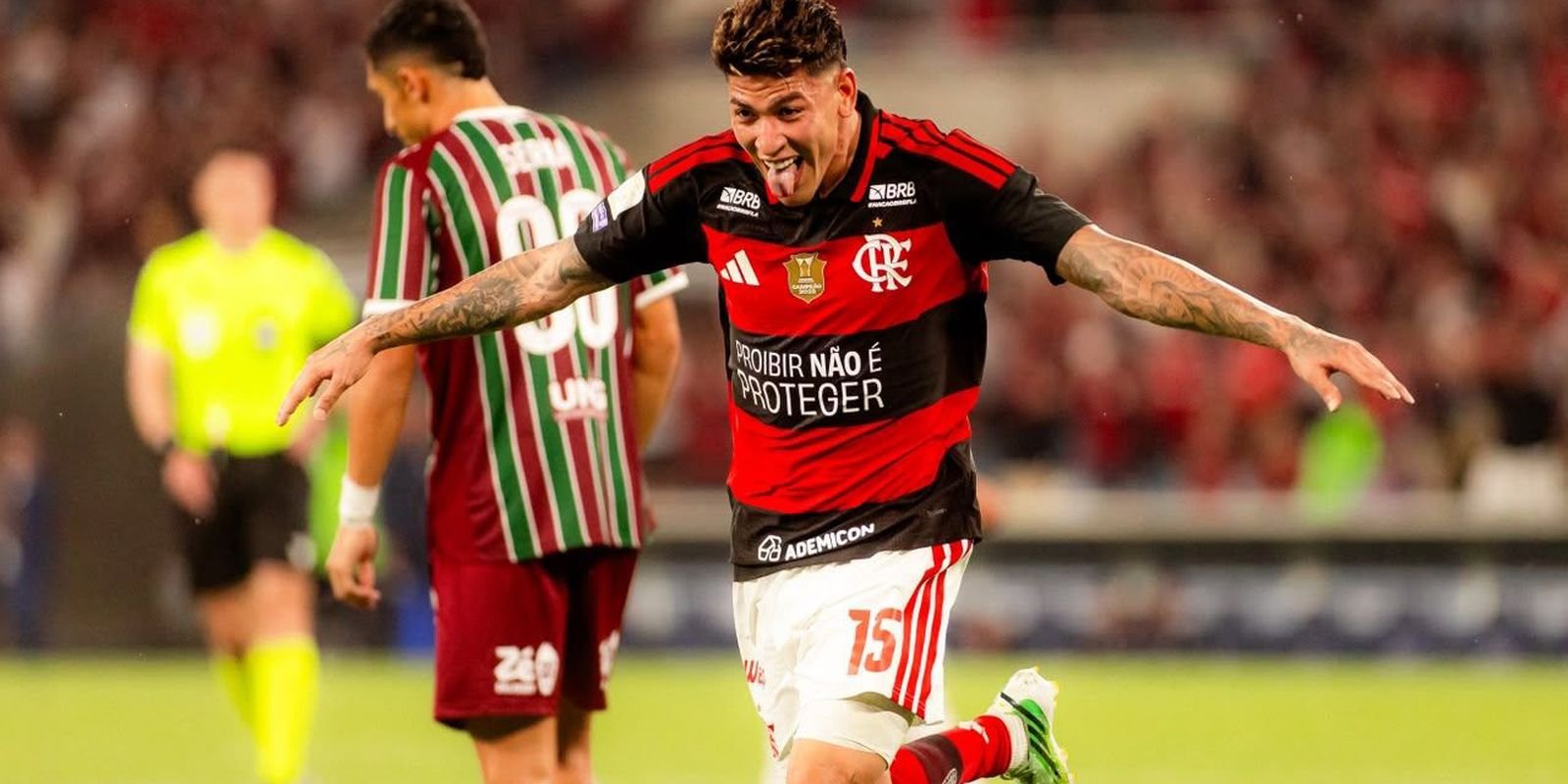 Com vitória em clássico, Flamengo segue na liderança do Brasileirão