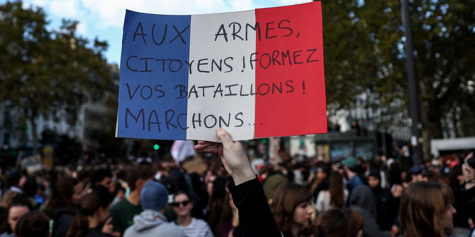 França vai mobilizar forças militares para protestos de sábado