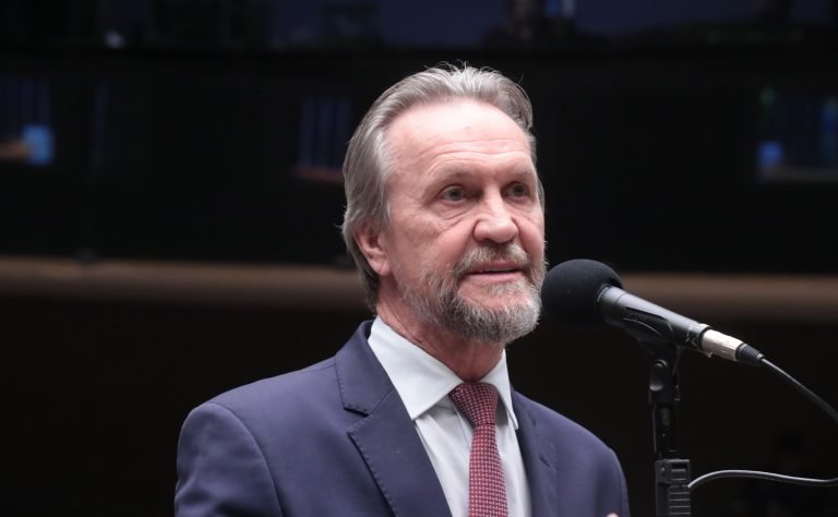 Federação PT-PCdoB-PV anuncia apoio à reeleição de Motta para presidente da Câmara