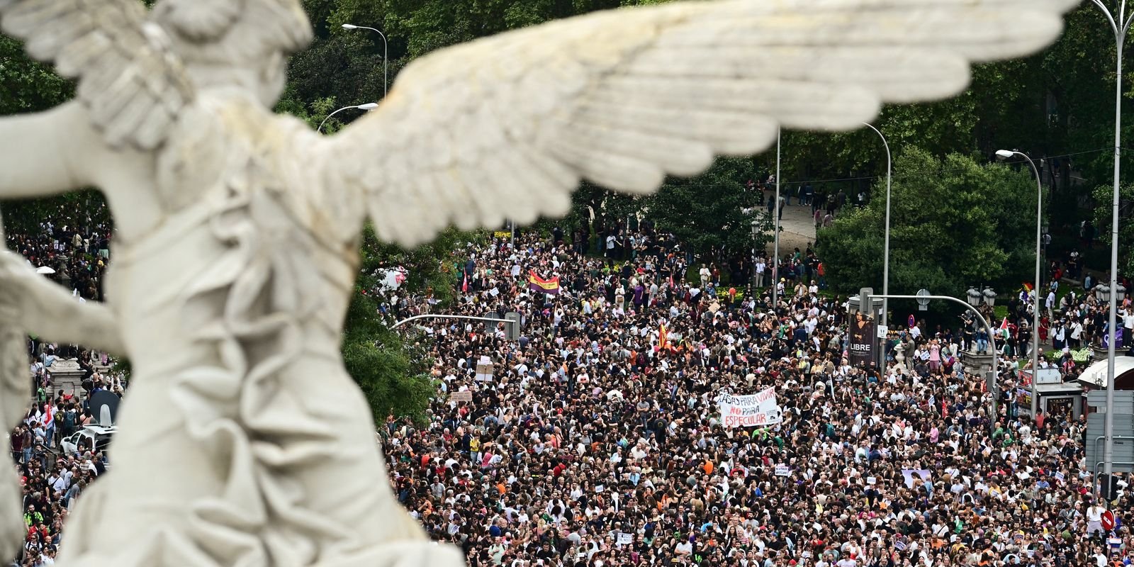 Espanha aprova 21 ações emergenciais para conter protestos de moradia