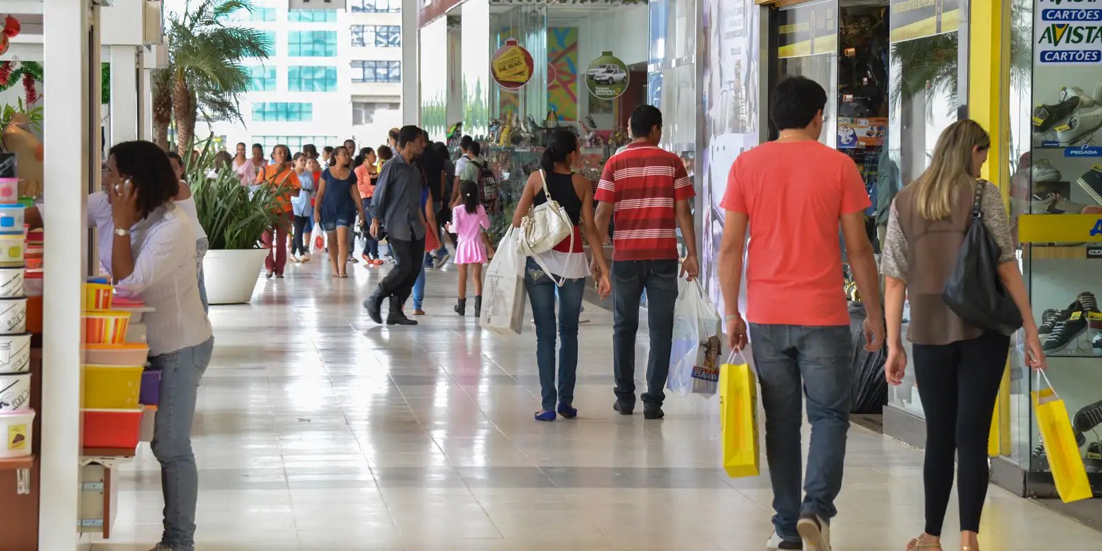 Após queda, vendas no varejo registram leve alta de 0,1% em agosto