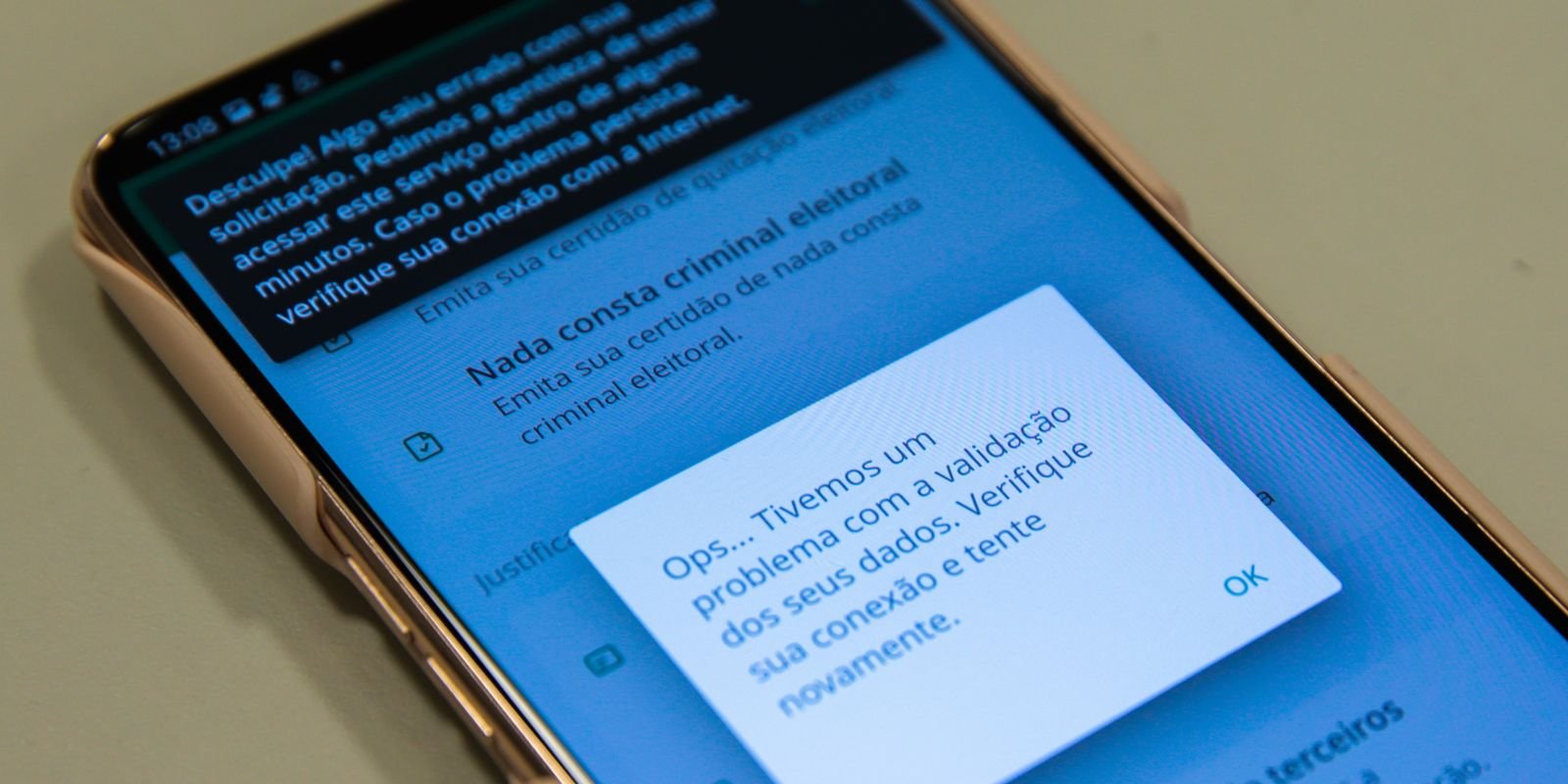 Anatel tem que explicar falhas em sites e apps da Justiça eleitoral