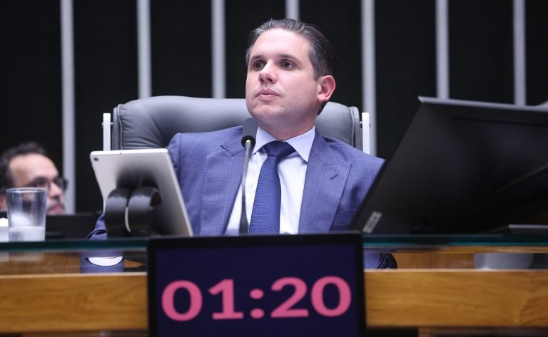 Discussão e votação de propostas legislativas. Presidente da Câmara dos Deputados, Hugo Motta (REPUBLICANOS - PB)