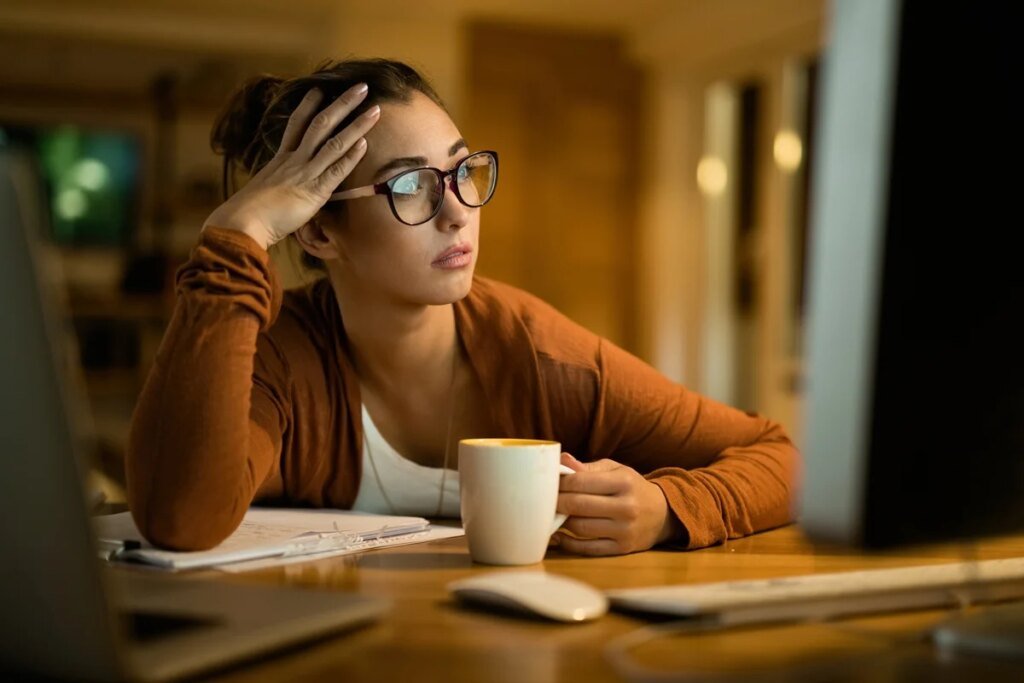 pressão no trabalho e redes sociais podem elevar casos