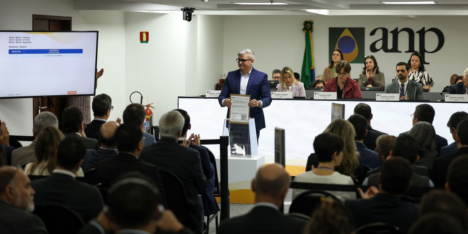 ANP arrecada R$ 3 bilhões em leilão de 49 blocos exploratórios