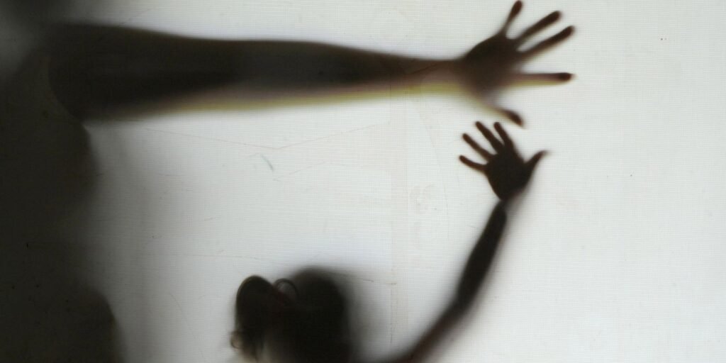 Sete pessoas são denunciadas por suspeita de abuso sexual em clínicas